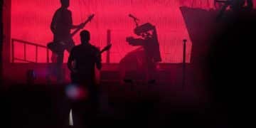 Rock Streaming Revenue Up 15% in US: Who's Rocking the Charts? - Cover Image