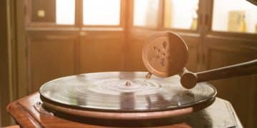 Rock Legend's Estate: Song Rights Battle Heats Up - Expert Analysis - Cover Image